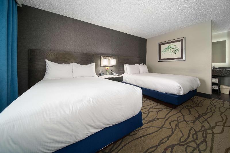 Номер Стандарт, Doubletree By Hilton Hotel Racine Harbourwalk