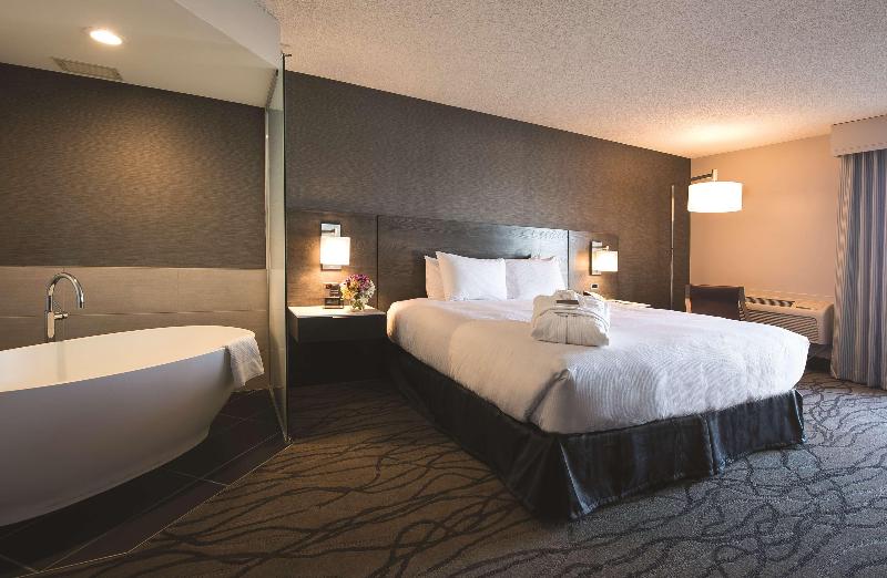 Номер Стандартный с Видом, Doubletree By Hilton Hotel Racine Harbourwalk