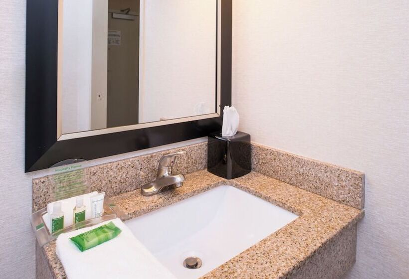 Номер Стандарт, Holiday Inn Concord Downtown, An Ihg