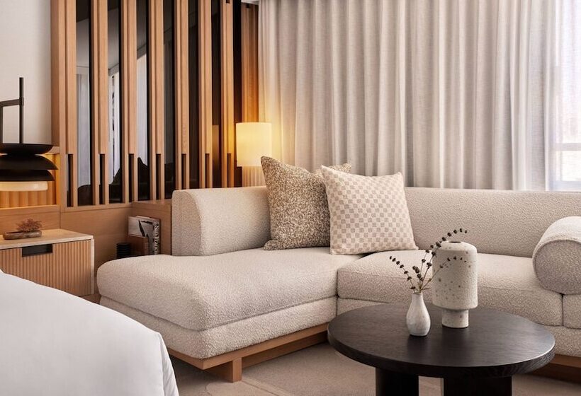 Standaardkamer met 2 Tweepersoonsbedden, The Jay, Autograph Collection