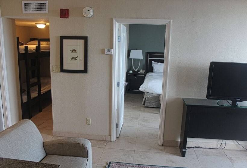 패밀리 스위트, Radisson Suite Hotel Oceanfront
