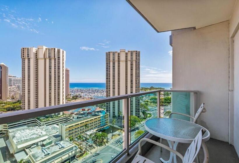 Студия Стандарт Вид на Море, Ala Moana Hotel By Mantra