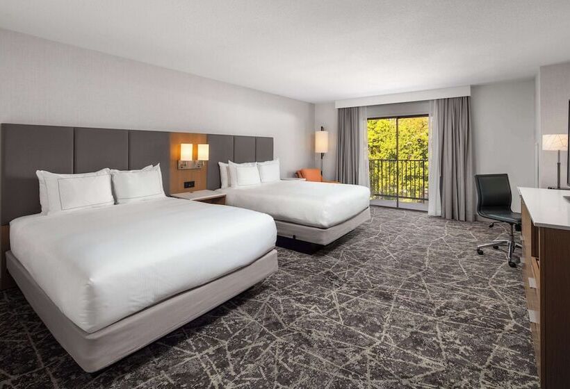 Номер Deluxe, Doubletree By Hilton Sacramento