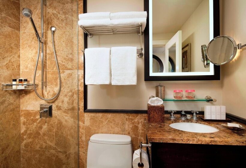 اتاق استاندارد با 2 تخت دوبل, The Royal Hawaiian, A Luxury Collection Resort, Waikiki