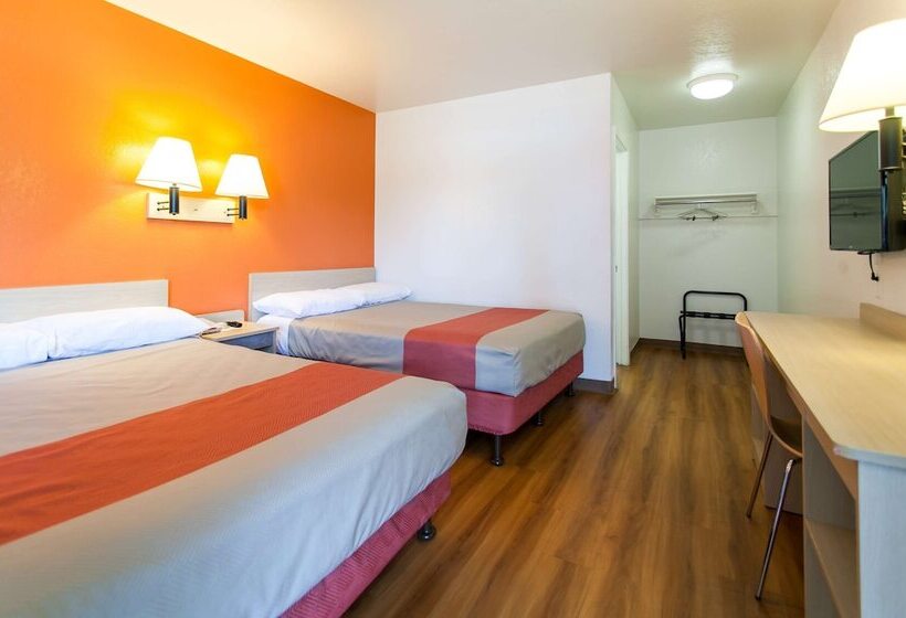 스탠다드 룸 더블 침대 2개, Motel 6rosemead, Ca  Los Angeles