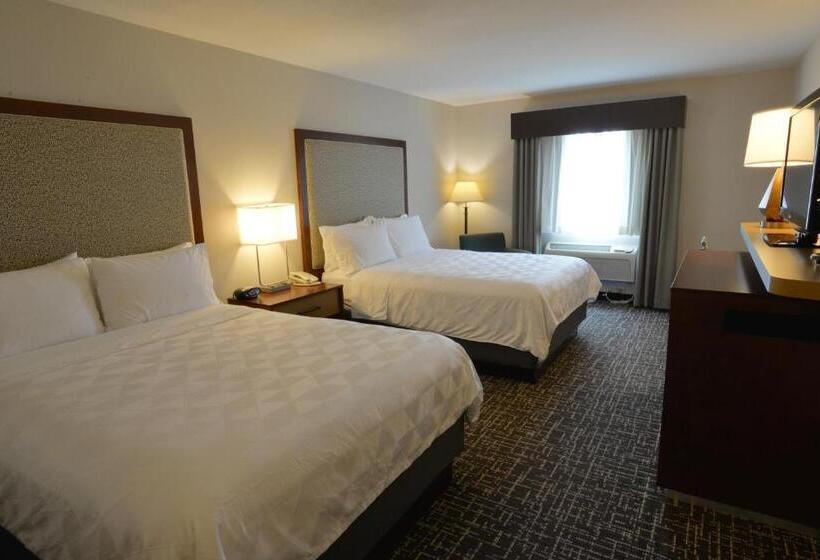 Номер Стандарт Вид на Бассейн, Holiday Inn Hotel & Suites Minneapolis Lakeville, An Ihg