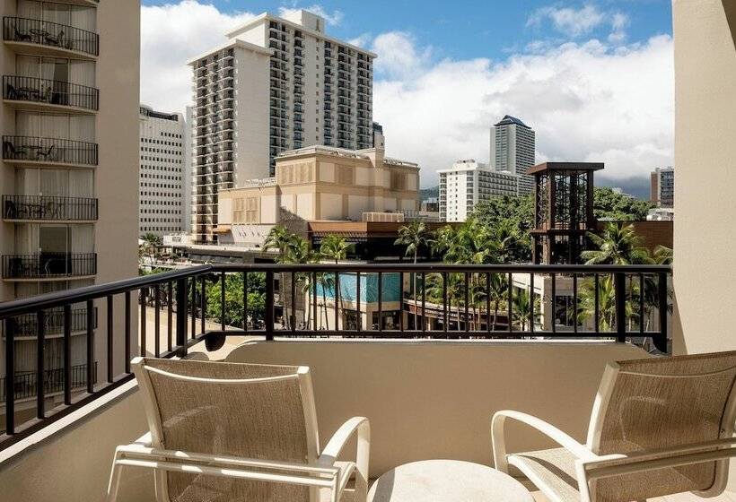 Standard Room Double Bed City View, Moana Surfrider, A Westin Resort & Spa, Waikiki Beach