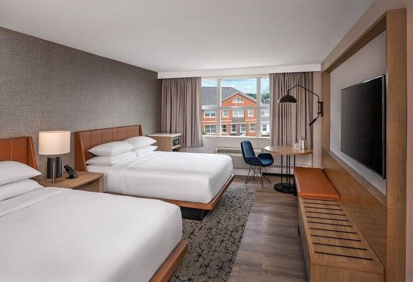 اتاق کلاب, Sheraton Portsmouth Harborside