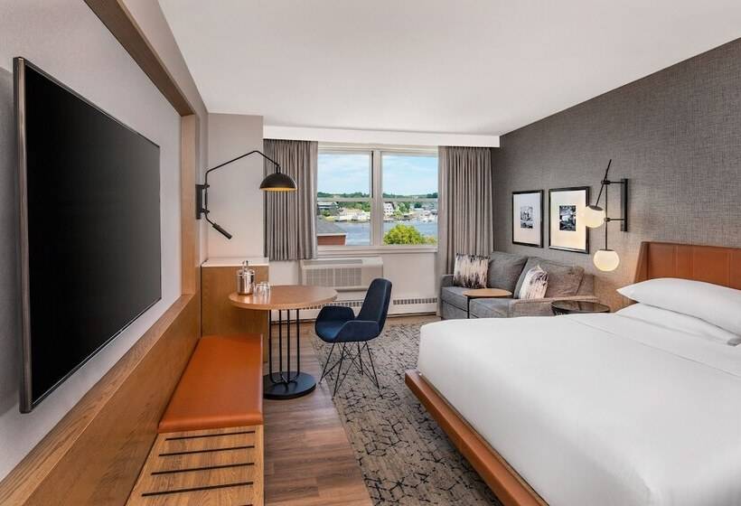 اتاق کلاب, Sheraton Portsmouth Harborside