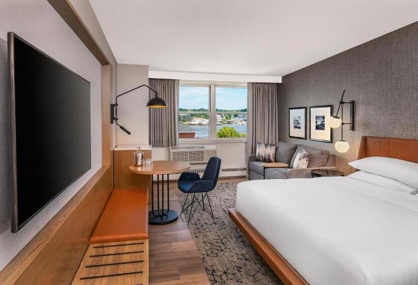 Club Room King Bed, Sheraton Portsmouth Harborside