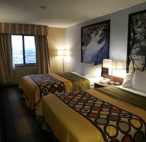 标准间, Super 8 By Wyndham Milwaukee Airport