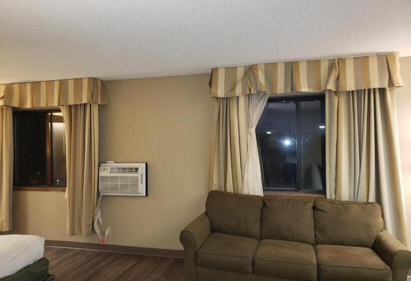标准工作室, Super 8 By Wyndham Milwaukee Airport
