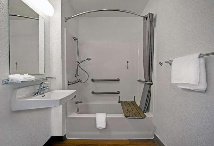 חדר סטנדרט מותאם לאדם עם מוגבלויות, Motel 6 San Jose, Ca  Airport