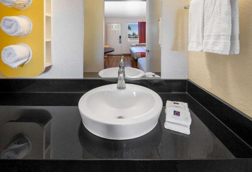4인용 스탠다드 룸, Motel 6ventura, Ca  South