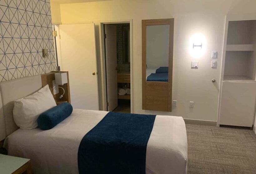 标准间, Split Rock Resort