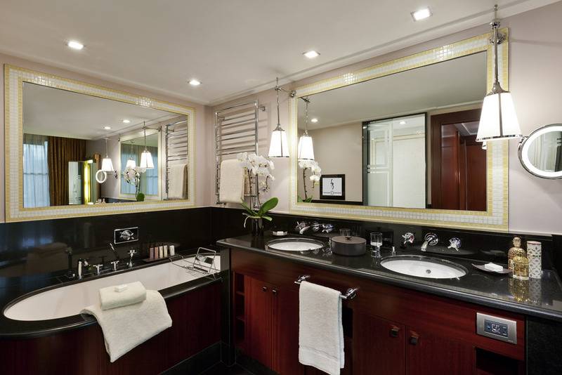 장애인을 위한 킹사이즈 침대 스탠다드 룸, Hilton Woodland Hills / Los Angeles