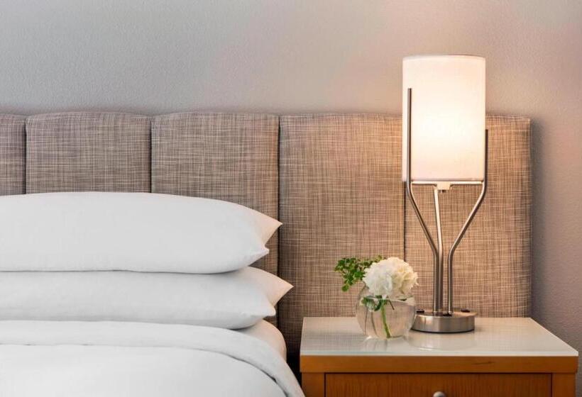 اتاق استاندارد با تخت بزرگ, Renaissance Palm Springs