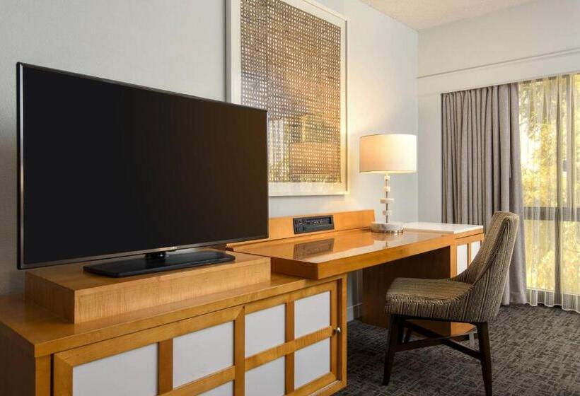 سوئیت جونیور با تخت بزرگ, Renaissance Palm Springs