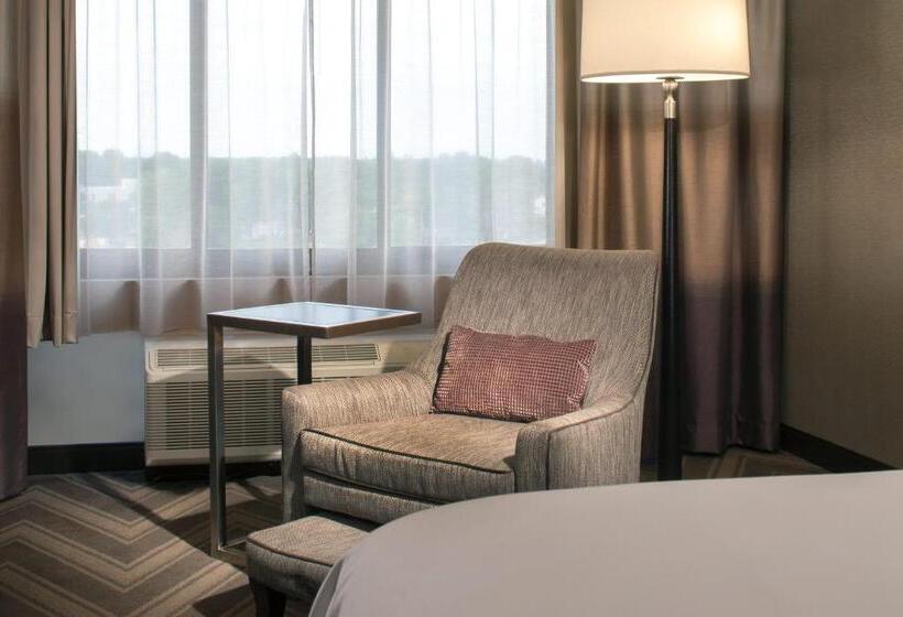 带2个双人床的标准工作室, Sheraton Bucks County Langhorne
