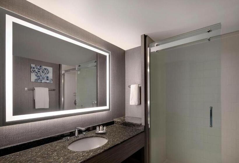 سوییت جونیور, Sheraton Philadelphia Downtown