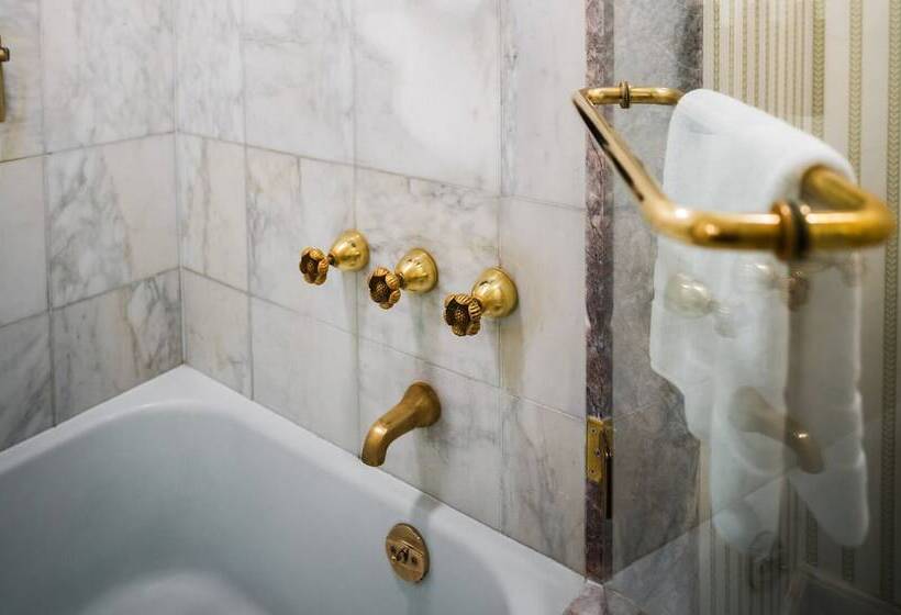 Quarto Deluxe, The Westgate