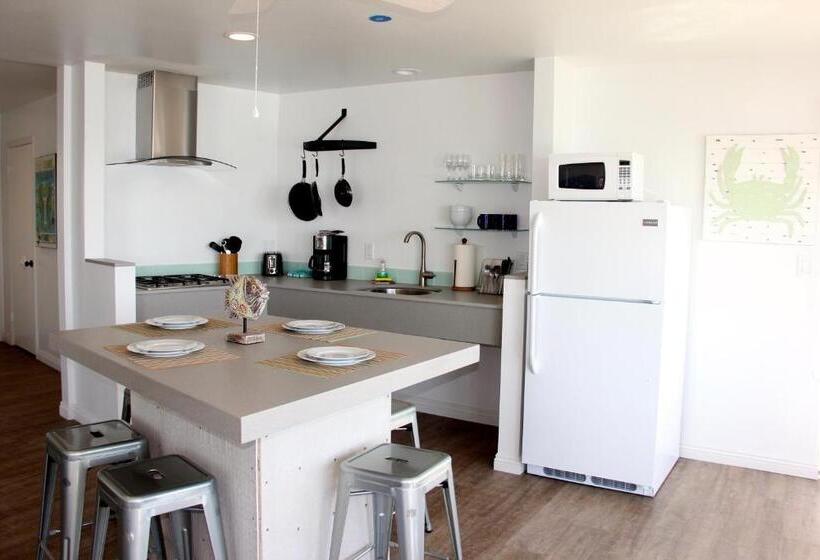 Люкс Deluxe 2 Спальни, Sea Horse Resort