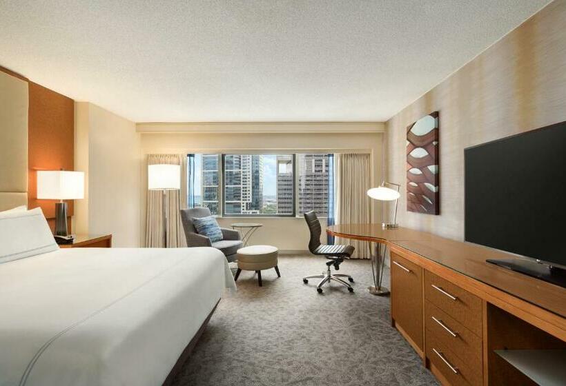 Номер Стандарт Кровать Кинг Адаптированный для Инвалидов, Swissôtel Chicago