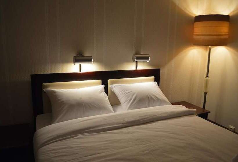 اتاق استاندارد با بالکن, Garni Hotel Jugoslavija