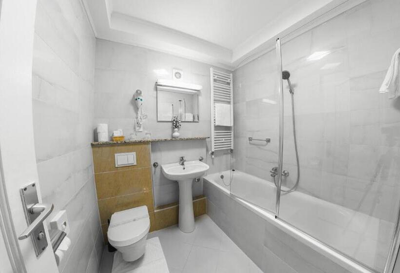 Апартаменты 1 Спальня с Балконом, Slavonija