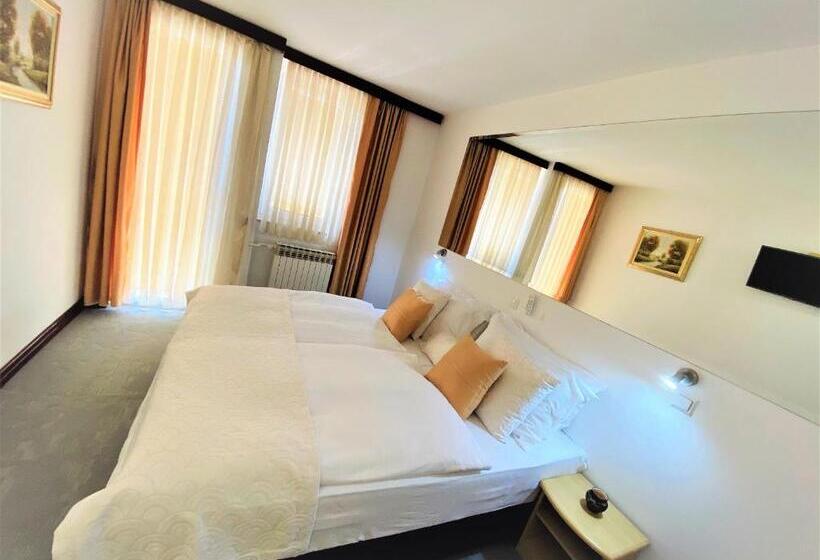 1 Bedroom Apartment with Balcony, Slavonija