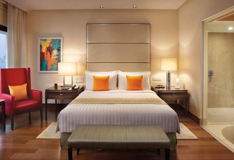 Люкс Deluxe Вид на Море, The Oberoi Mumbai