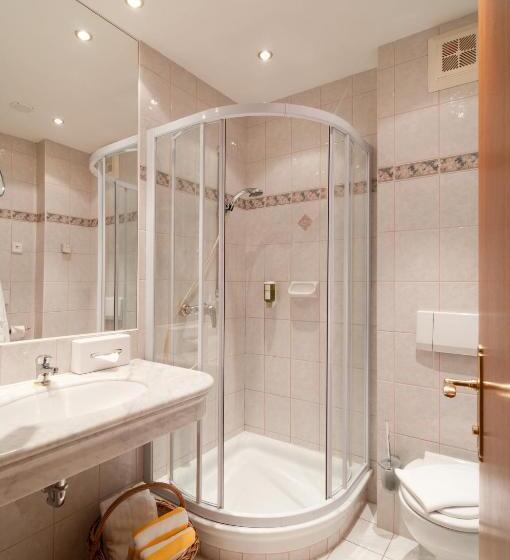 اتاق استاندارد با بالکن, Family & Sporthotel Kärntnerhof