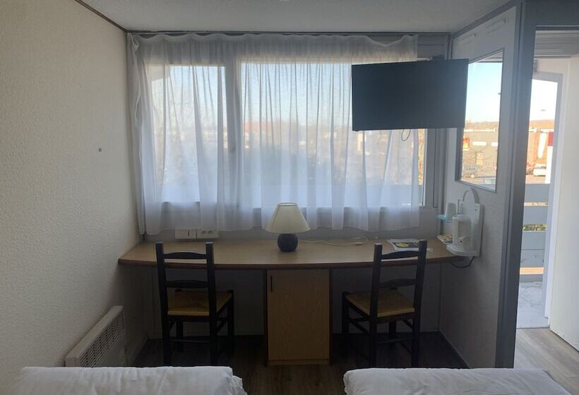 Quarto Estandar, Greet Hotel Chatellerault