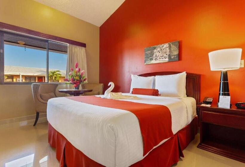 اتاق لوکس با تخت بزرگ, Best Western Plus Belize Biltmore Plaza