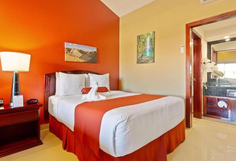 اتاق لوکس با تخت بزرگ, Best Western Plus Belize Biltmore Plaza