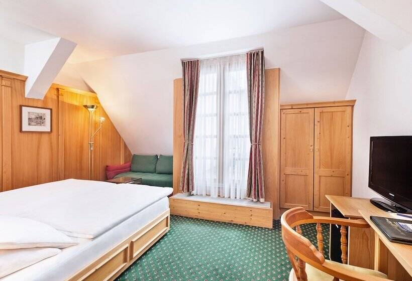 Номер Комфорт, Best Western Premier Grand Hotel Russischer Hof