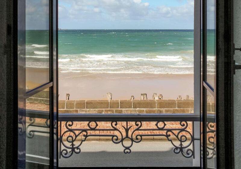 اتاق استاندارد با چشم‌انداز دریا, Ibis Saint Malo Plage
