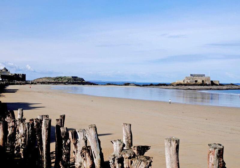 اتاق استاندارد با چشم‌انداز دریا, Ibis Saint Malo Plage