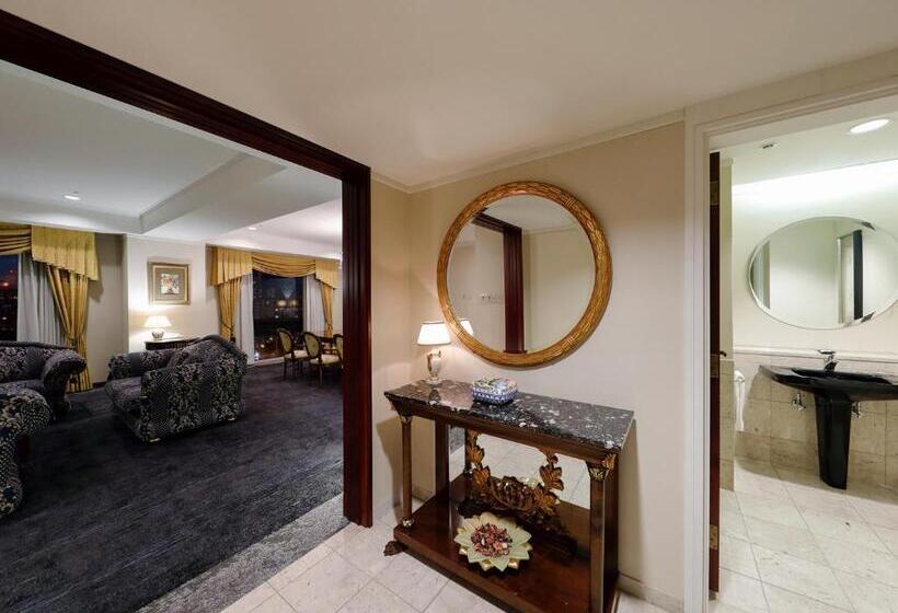 Королевский Люкс, Premier Hotel  Tsubaki  Sapporo