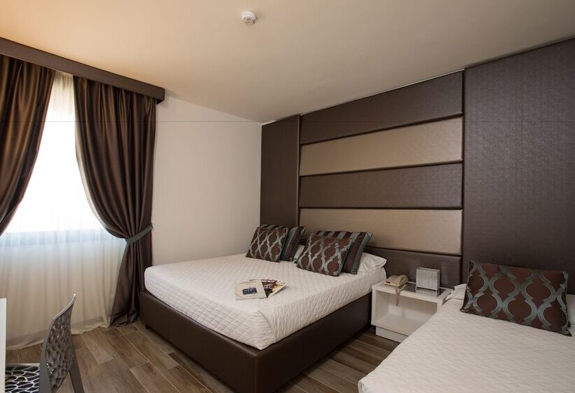Трехместный Номер Deluxe, Toscana Ambassador