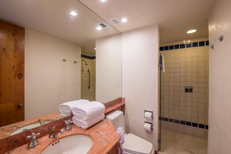 استودیوی لوکس, Club Regina Puerto Vallarta