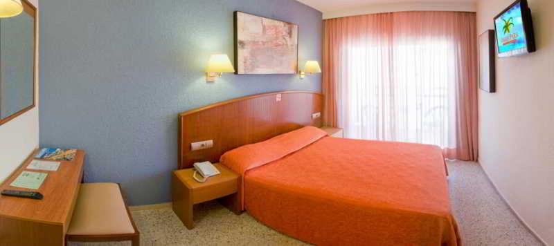 اتاق استاندارد با بالکن, Holiday Inn Express And Suites Lisbon Principe Real By Ihg