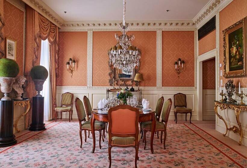 스위트 킹사이즈 침대, Grand Hotel Wien