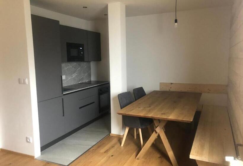 침실 1개 아파트, žalý Apartmány