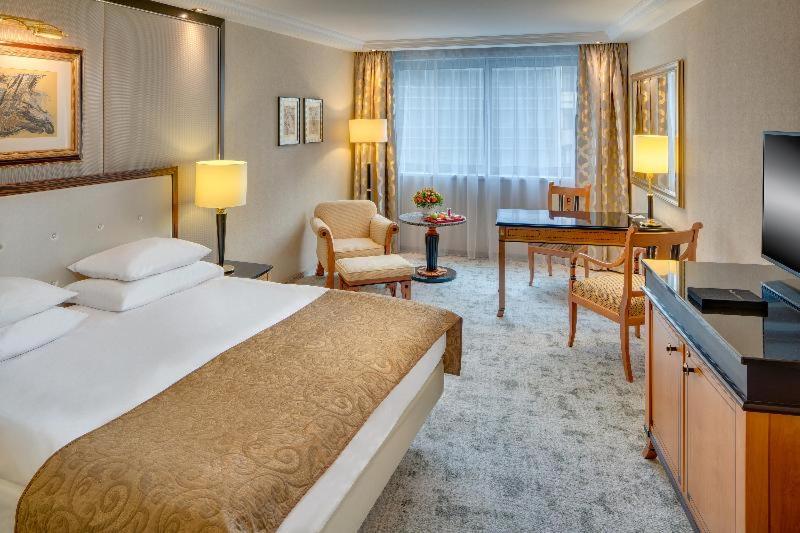 Номер Стандарт, Kempinski Hotel Corvinus Budapest