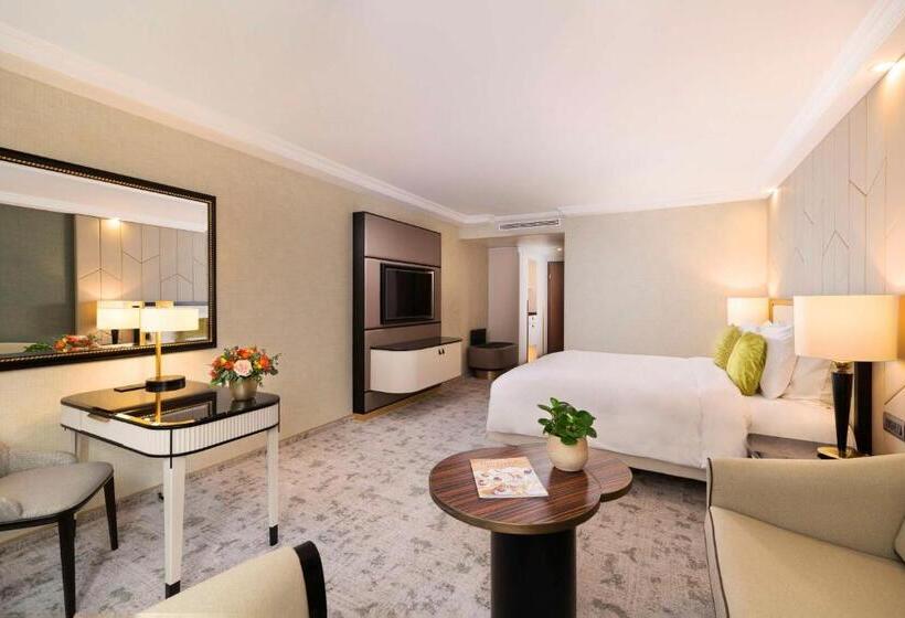 Номер Deluxe, Kempinski Hotel Corvinus Budapest