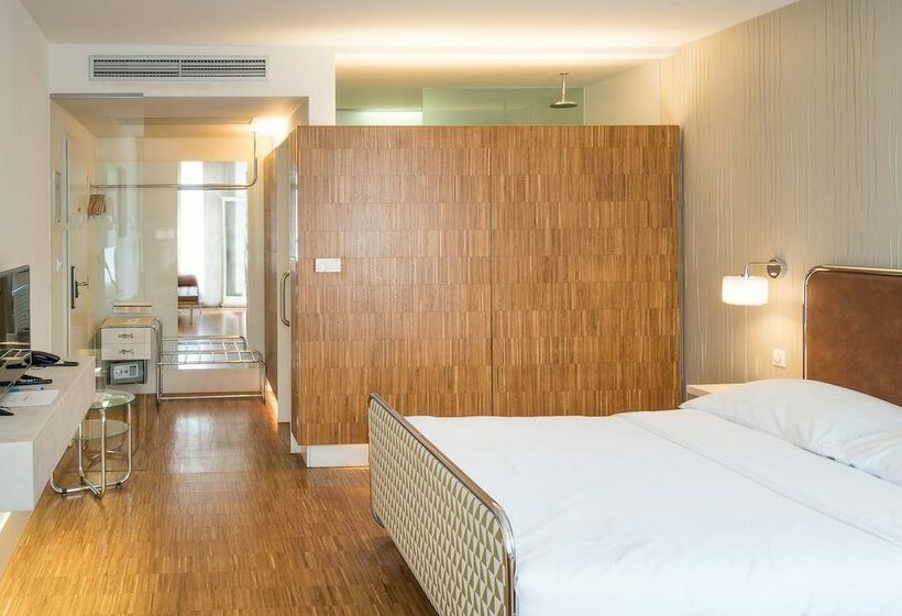 Quarto Superior, Three Crowns