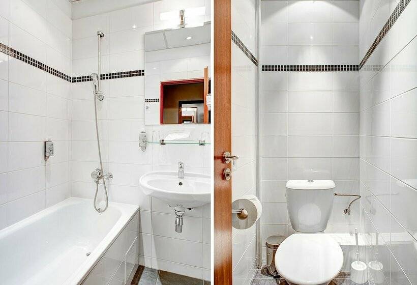 Quarto Estandar, Three Crowns