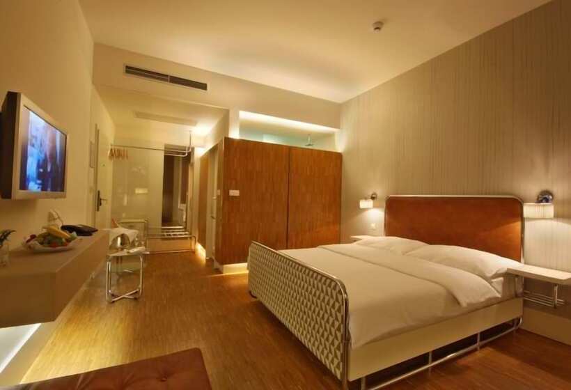 Quarto Superior, Three Crowns