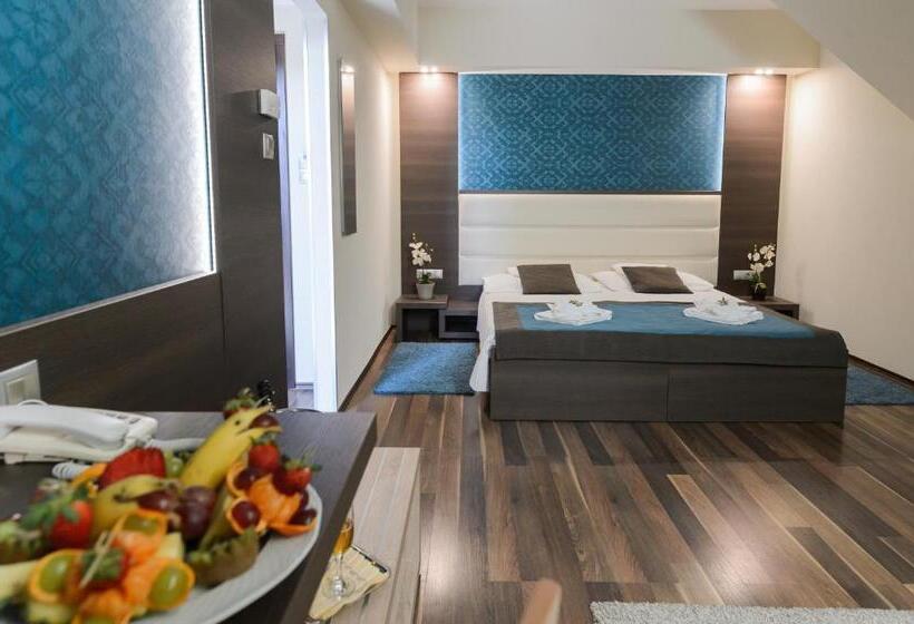 اتاق لوکس, Villa Völgy Wellness & Konferencia